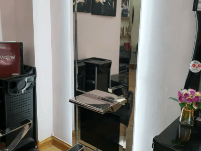 Hairdressing chair for rent in Fulham Salon