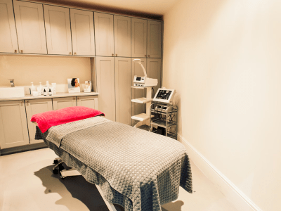 Manchester's Urban Oasis: Your Premier Beauty Room in the City Centre