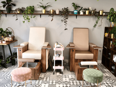 Organic Oasis: Rent the Entire Beauty Salon in Hackney Wick, London!