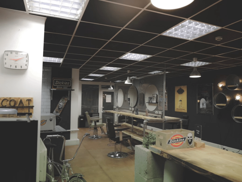 Rent a Barber Chair with Competitive Rates in L1 Liverpool City Centre