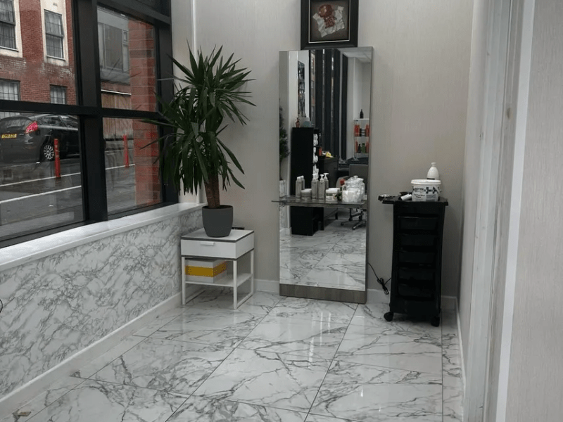 Glamour Spot Nail Space for Rent in Birmingham's Jewelry Quarter