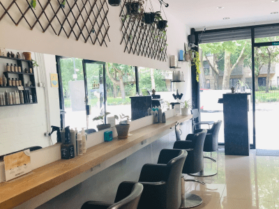 Level Up Your Career: Rent a Chic Beauty Room in a Vibrant Shepherds Bush Salon!