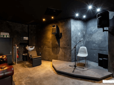 "Creative Barber/Hairdressing Space for Rent in the Heart of Altrincham!"