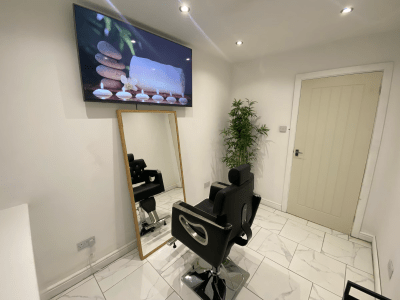Chic Beauty Room for Rent in Birmingham Your Haven for Glamorous Transformation