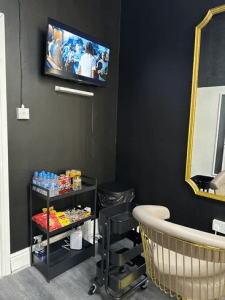 Rent Your Beauty Space or Beauty Chair Today