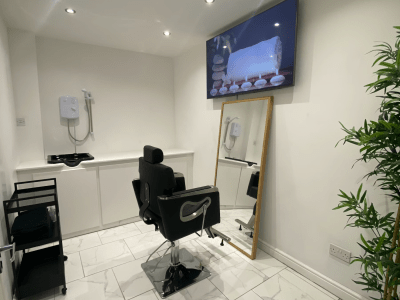 Chic Beauty Room for Rent in Birmingham Your Haven for Glamorous Transformation