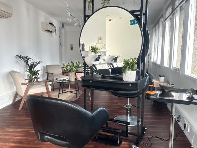 Private studio rental for independent hairdressers Liverpool Street​,​ Central London