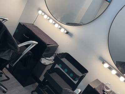 🌟 Hairstylist​,​ Barbers Chair Rental in Luxury Studio - Lewisham 🌟