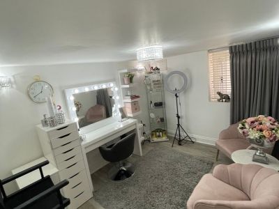 Glitz And Glam Beauty