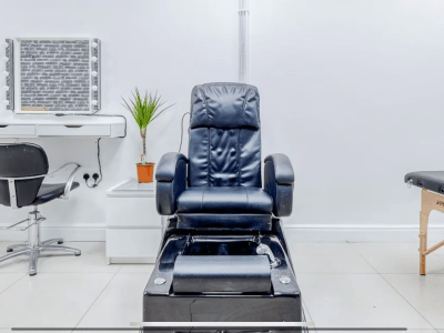 Rent Your Perfect Nail Tech Haven: Space Available Now!