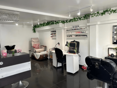 Beauty Room* Available For Rent* Prestige Lounge