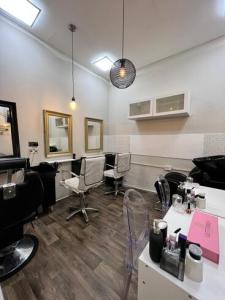 Beautiful Salon Chair Brixton 75 Week