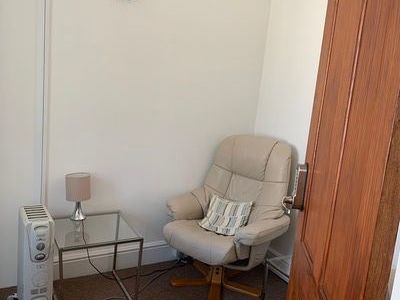 GREAT Location and Rooms available - ideal for hairdressing, aesthetics/ medical clinic, osteopathy and other wellness offering