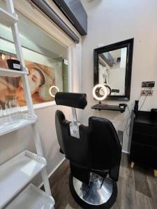 Beautiful Salon Chair Brixton 75 Week