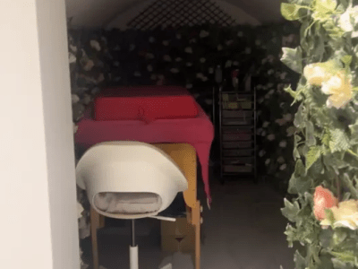 Nail station available for rent in Woolwich