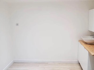 New beauty rooms to rent in Battersea