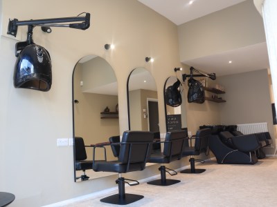 The Chair Salon: Beauty Room Available To Rent!