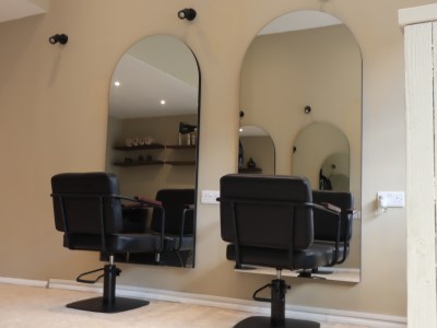 The Chair Salon: Beauty Room Available To Rent!