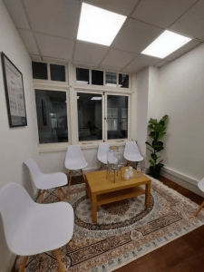 NEW treatment room in Medical Centre in the heart of Liverpool St