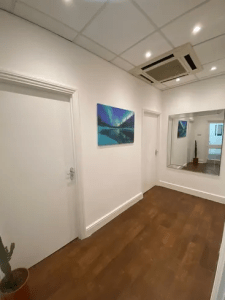 NEW treatment room in Medical Centre in the heart of Liverpool St