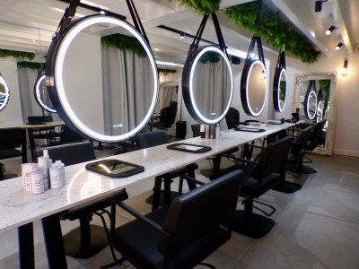 Hair Stylist chairs to rent in Chiswick & Ealing Broadway Salons. No fixed contract, rent by the hour, day, week or month!