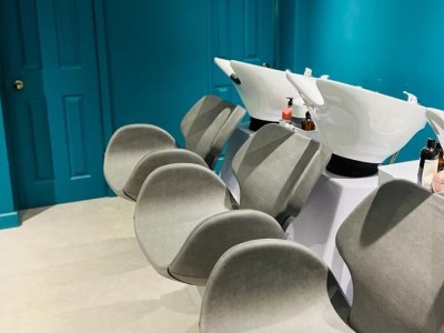 Hair Stylist chairs to rent in Chiswick & Ealing Broadway Salons. No fixed contract, rent by the hour, day, week or month!