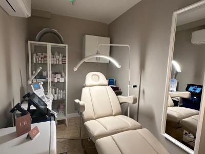 Lovely Beauty Rooms for Rent in Central London