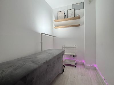 Two Beauty Rooms In A Prime Location