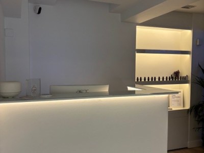 Spacious room available, premium location.